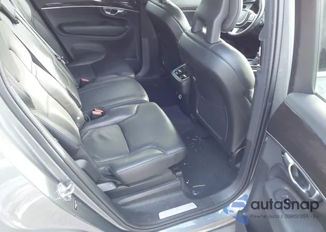 2018 Volvo Xc90 T5 Momentum z USA, uszkodzony, nr VIN YV4102PK5J1350255